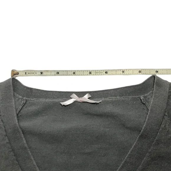 Grey Crop Top with V-Neck - Picture 6 of 10